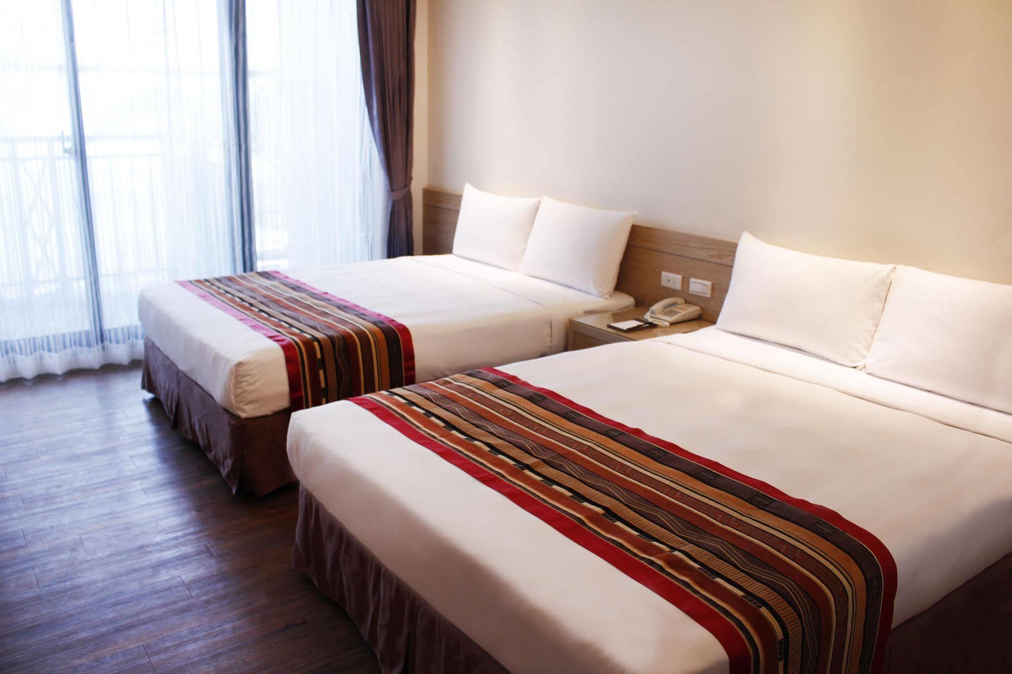 Naruwan Galaxy Hotel Taitung Екстериор снимка
