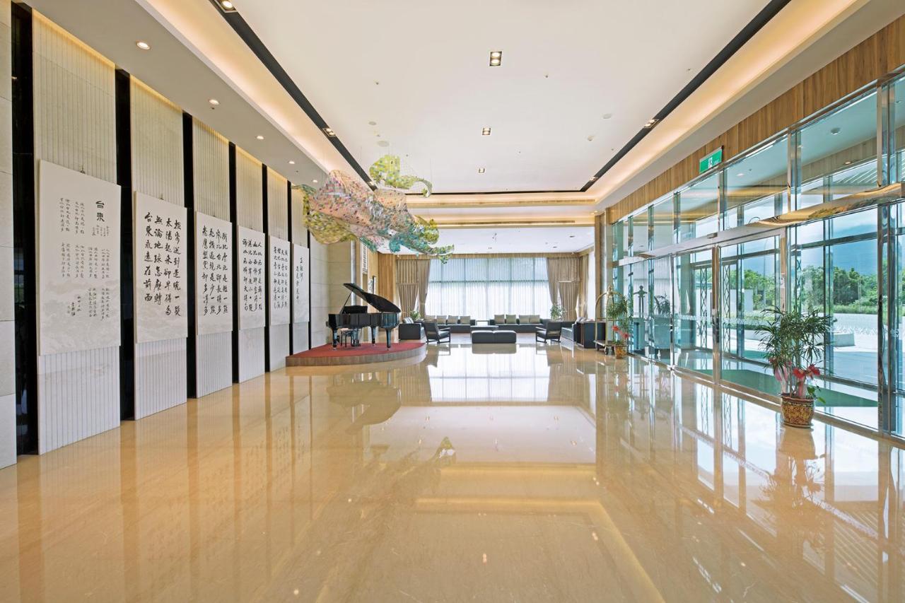 Naruwan Galaxy Hotel Taitung Екстериор снимка